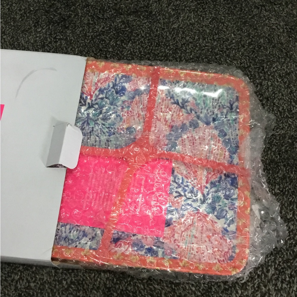 NWT GWP Lilly Pulitzer set of plates